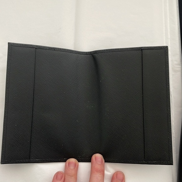 PRADA black Saffiano Leather Bifold wallet card holder passport holder? - Picture 9 of 10